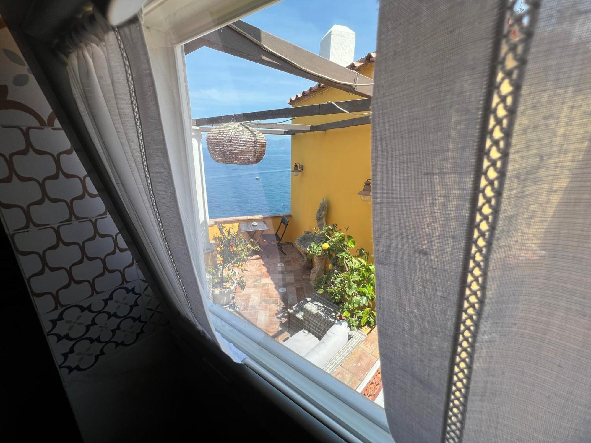 La Terrazza Sul Mare Bed & Breakfast Capri Bagian luar foto