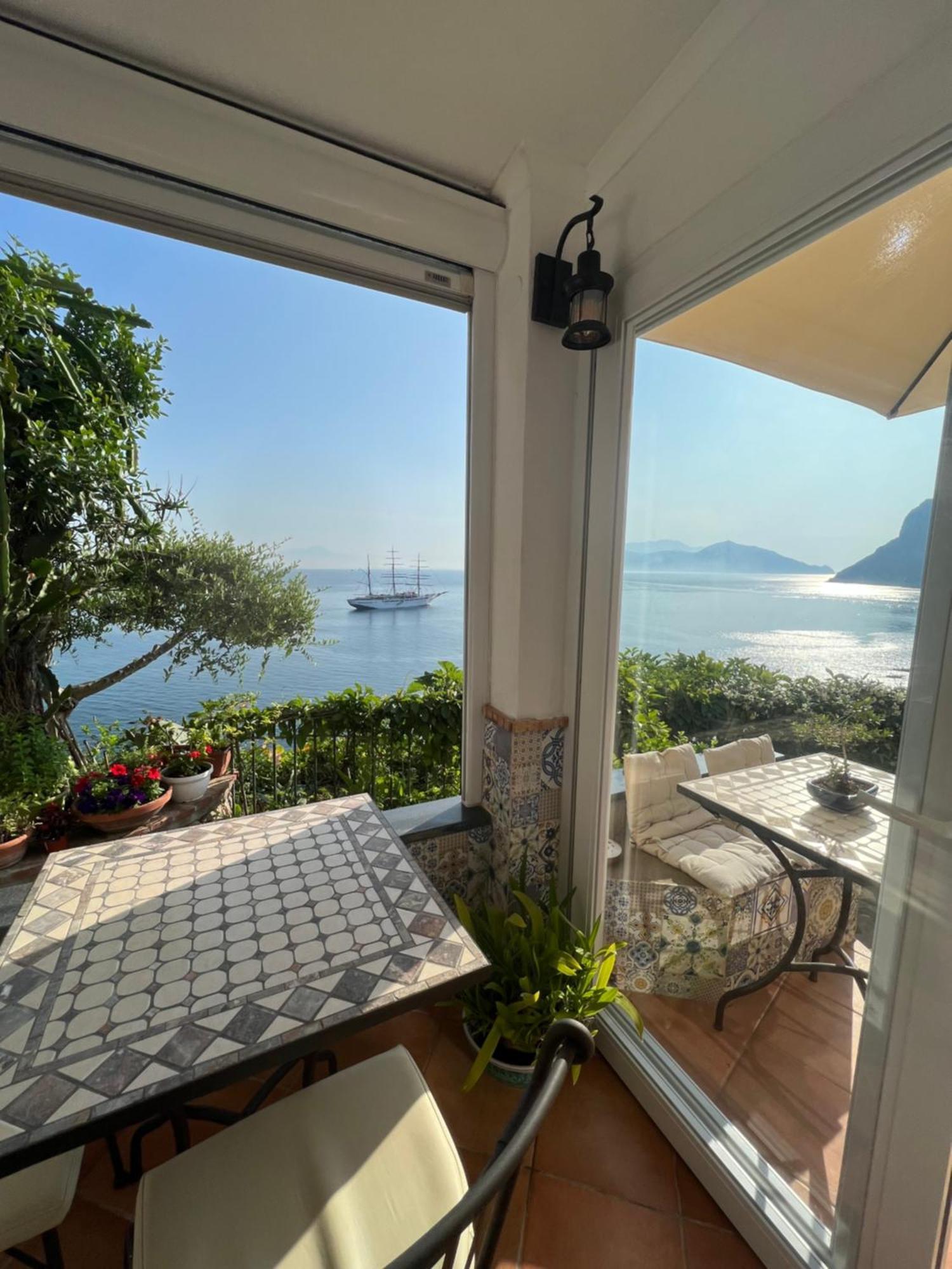 La Terrazza Sul Mare Bed & Breakfast Capri Bagian luar foto