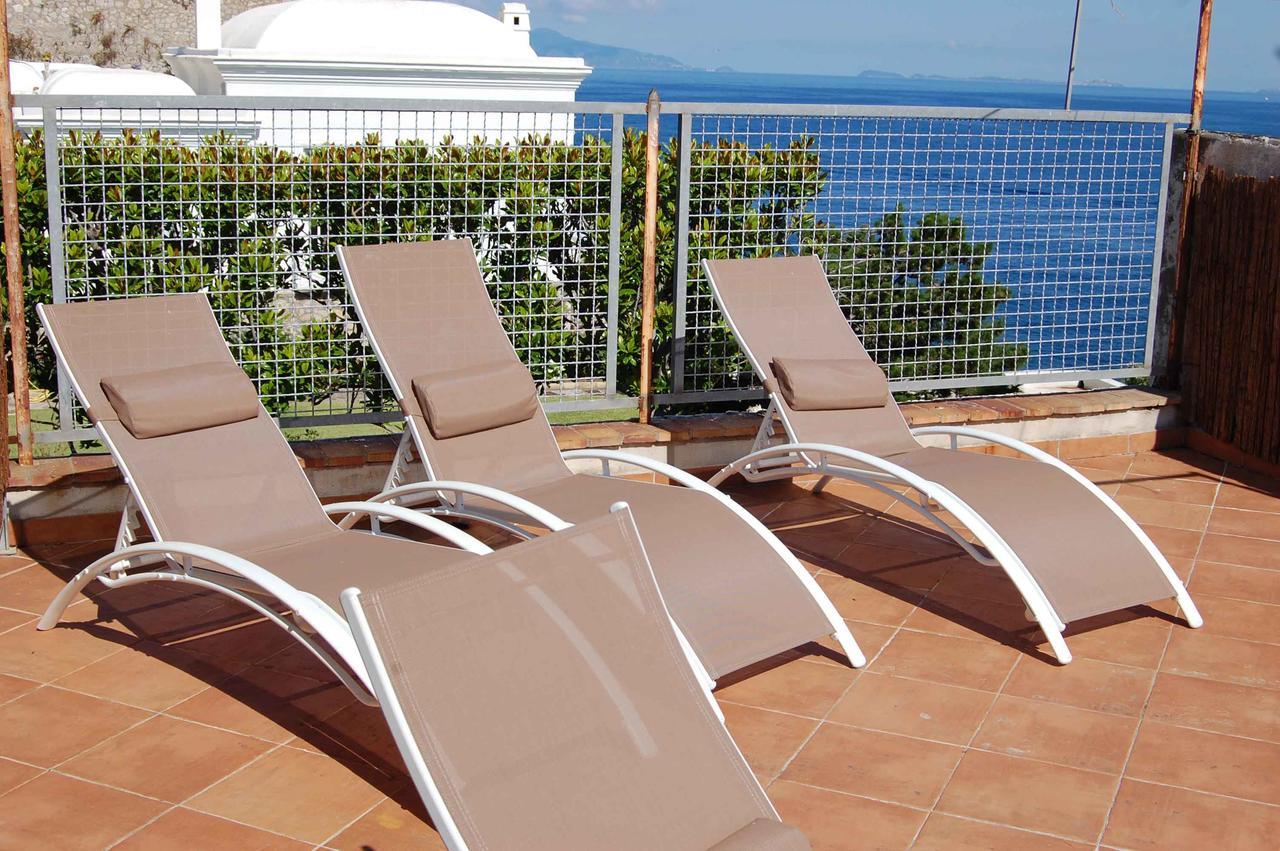 La Terrazza Sul Mare Bed & Breakfast Capri Bagian luar foto
