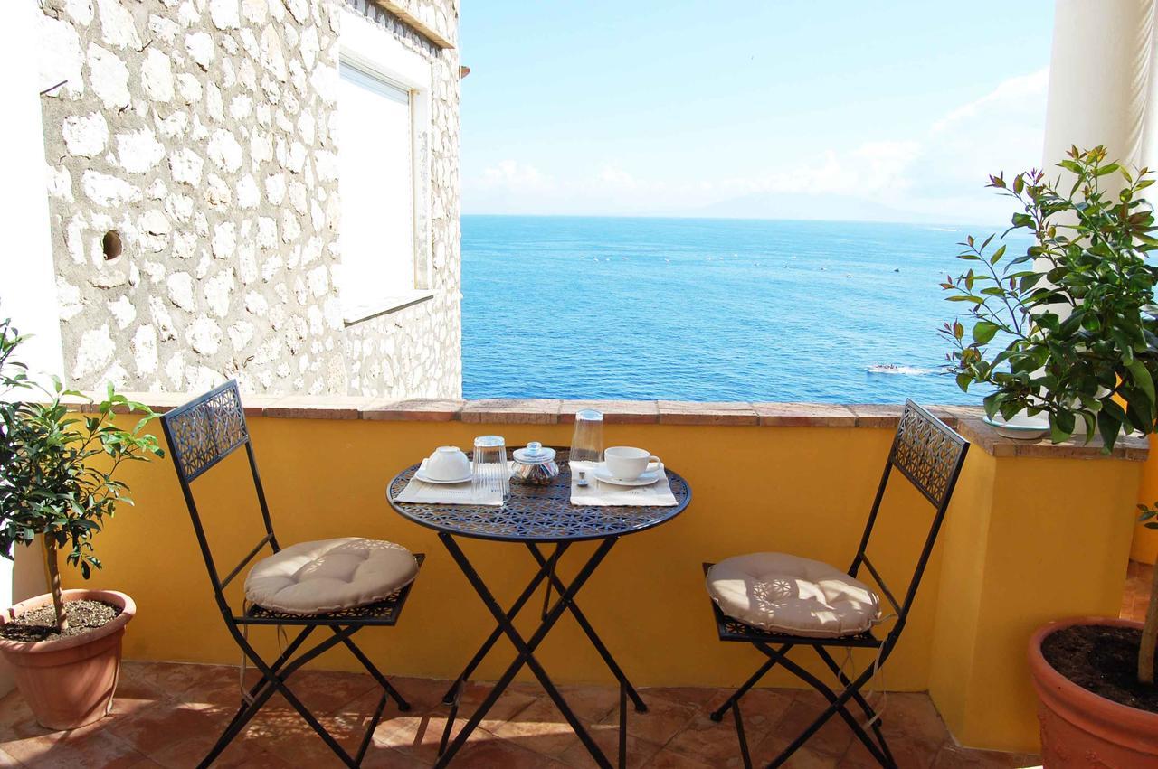 La Terrazza Sul Mare Bed & Breakfast Capri Bagian luar foto